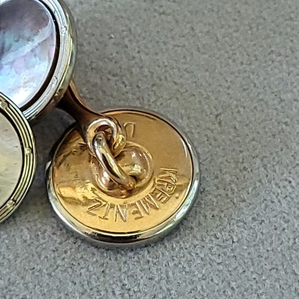 Vintage KREMENTZ Mother of Pearl Round Cufflinks Gold Tone USA 5.05g